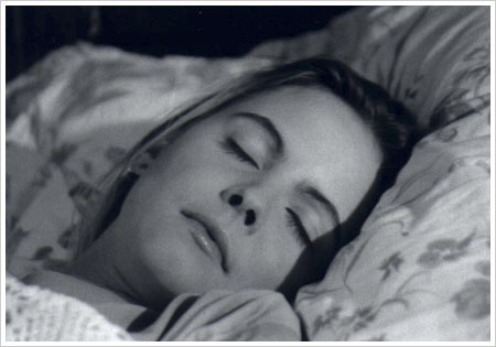 Un monde à travers l'autre